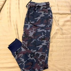 Nike Tech Fleece Camo Size Small
